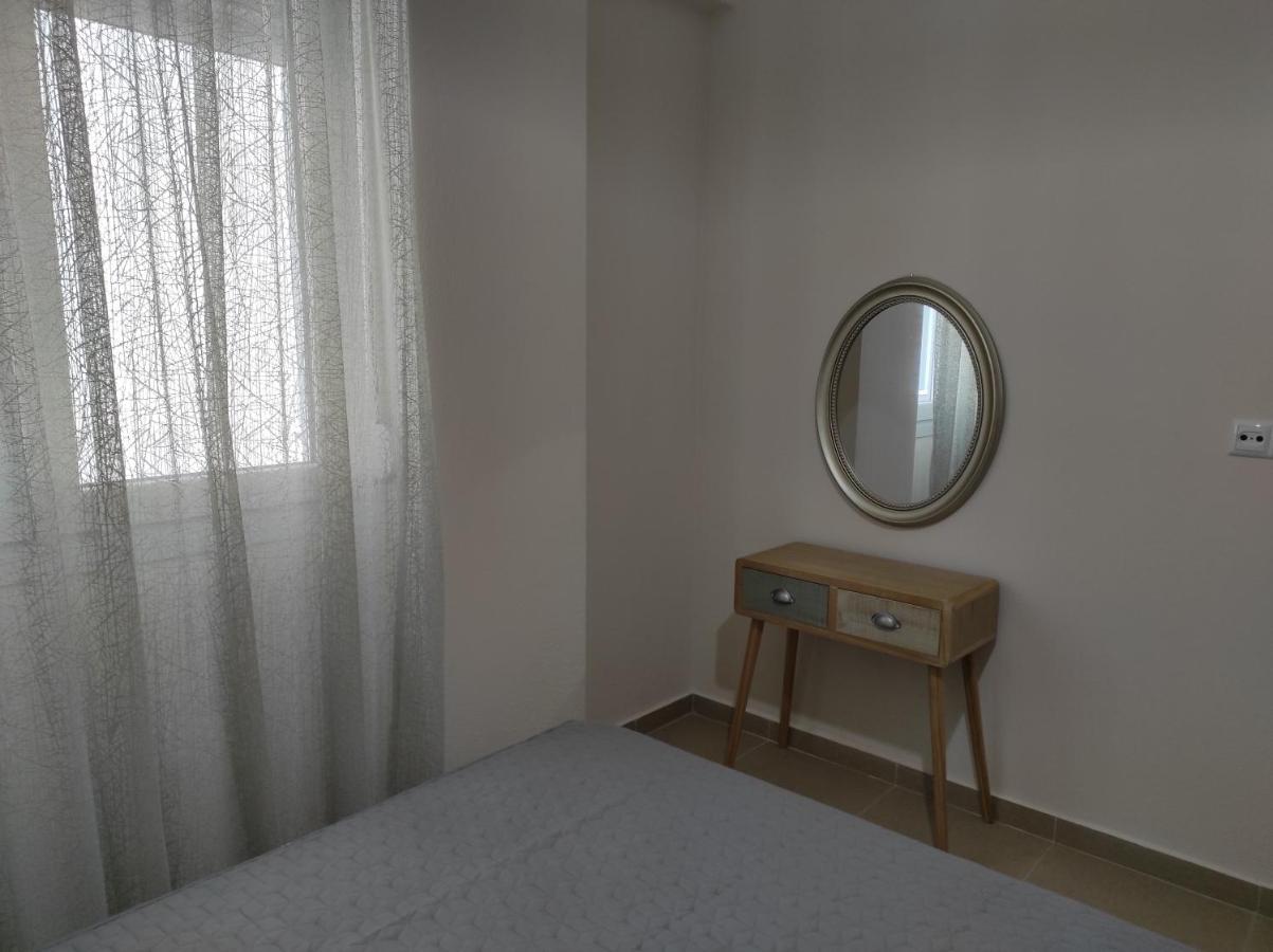 Nastazia Apartment Néa Péramos Exterior foto